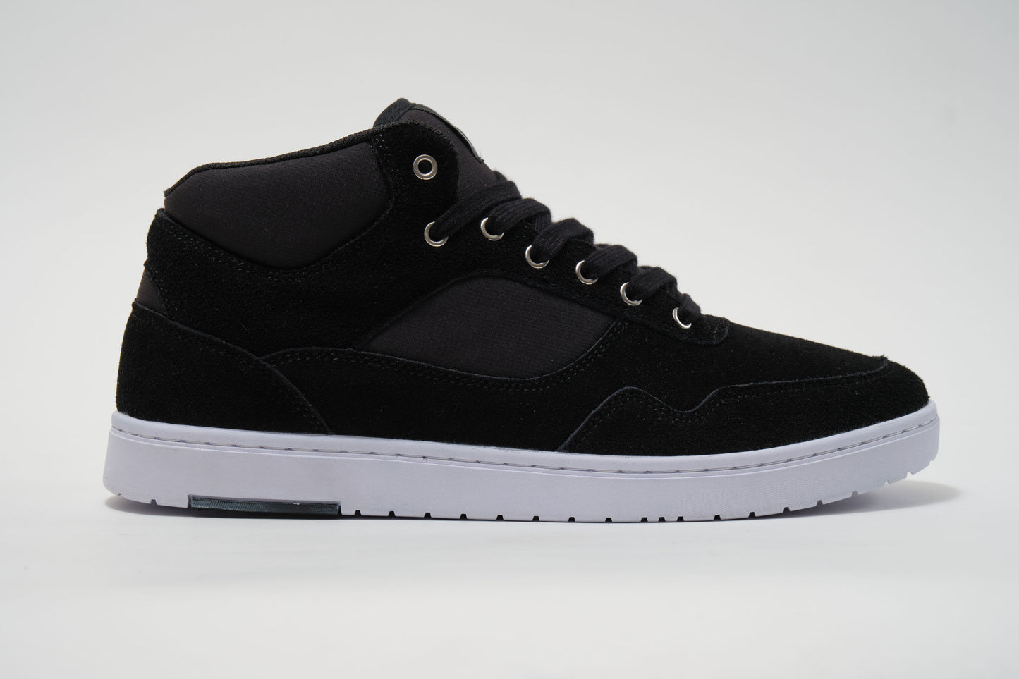 Opus Standard Mid Cup (Black / White)