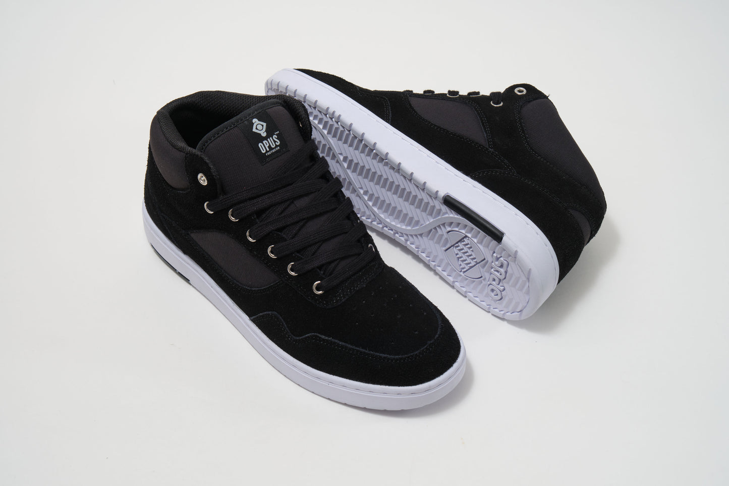 Opus Standard Mid Cup (Black / White)