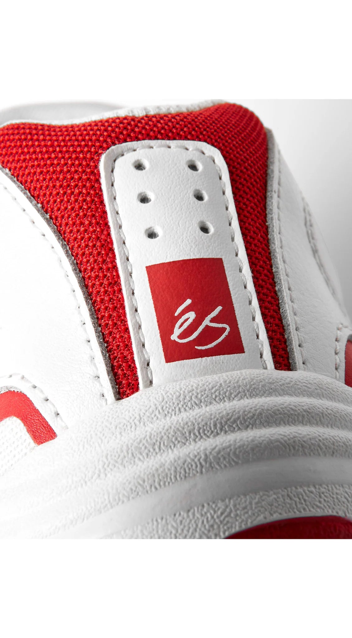 éS TJ Rogers (White / Red)