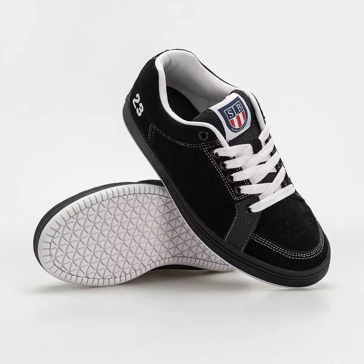 Etnies Sal 23 (Black / White)
