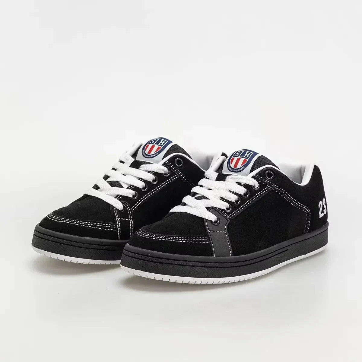 Etnies Sal 23 (Black / White)