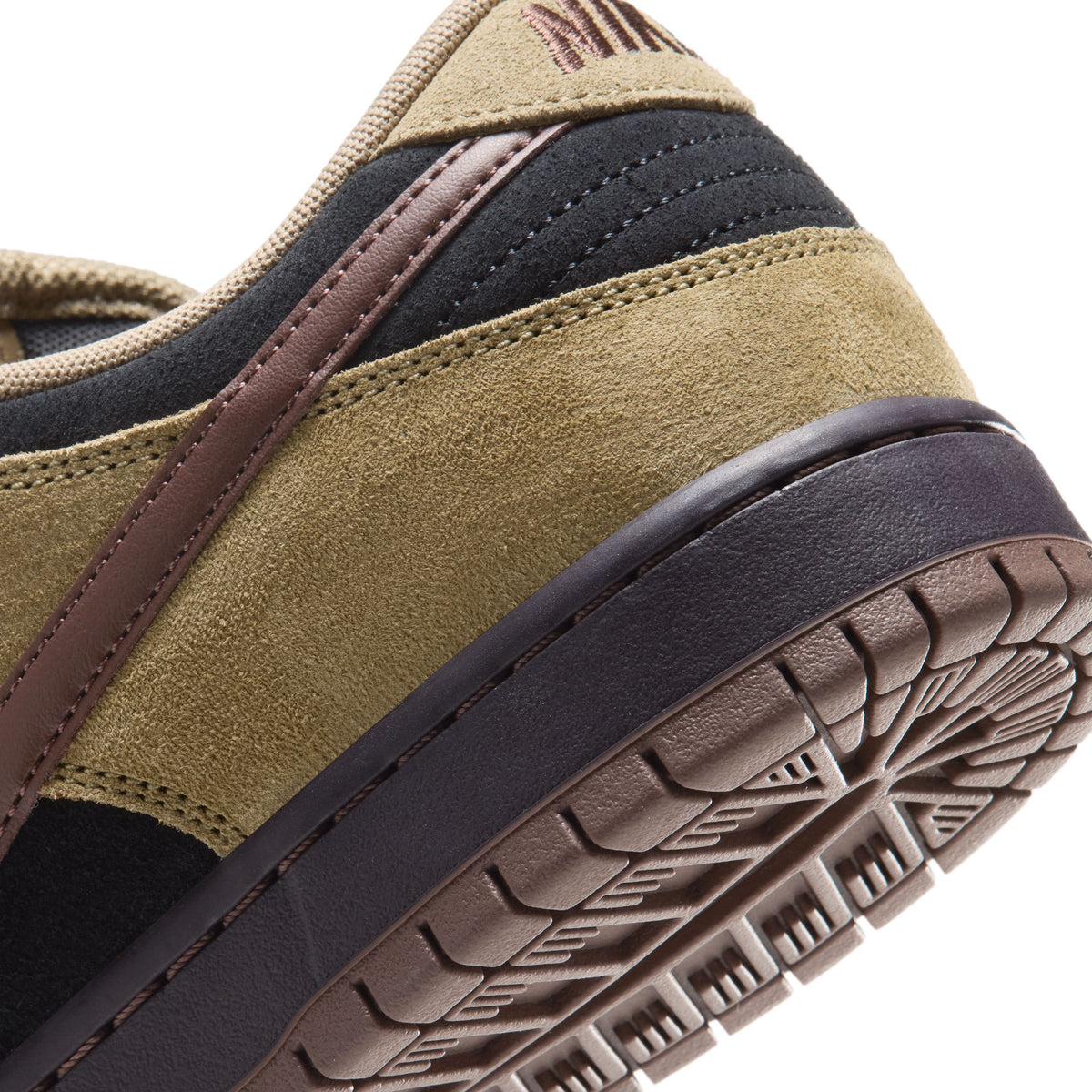 Nike SB Dunk Low Pro (Filbert / Black)