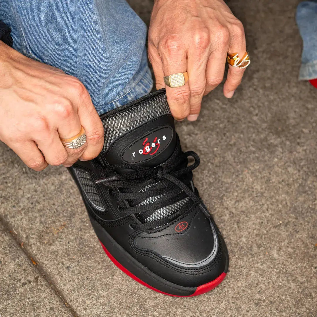 éS TJ Rogers (Black / Red)